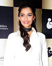 https://upload.wikimedia.org/wikipedia/commons/thumb/5/57/Sonam-graces-Cuddles-Foundation-2.jpg/170px-Sonam-graces-Cuddles-Foundation-2.jpg