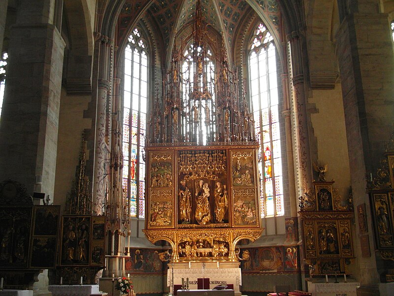 File:St. James, Levoča, Main altar, 2017.jpg