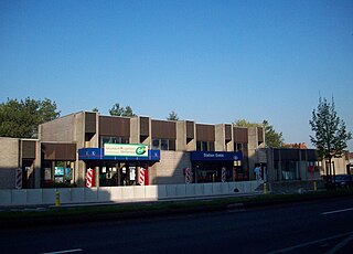 <span class="mw-page-title-main">Eeklo railway station</span> Railway station in East Flanders, Belgium