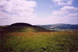 Utsikt från Stirnberg i väster (till höger Wasserkuppe)