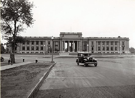 The Jefferson Memorial Building on 25 September 1930 after the completion of construction for the River des Peres Sewerage and Drainage Project in the area. This building was intended to store the archives of the Louisiana Purchase Exposition Company, the collection of the Missouri Historical Society, and historical artifacts associated with the territory the U.S. acquired in the Louisiana Purchase.
