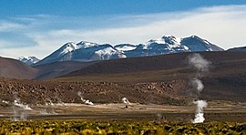 Вид на вулкан линзор с геотермального поля el tatio chile ii region.jpg
