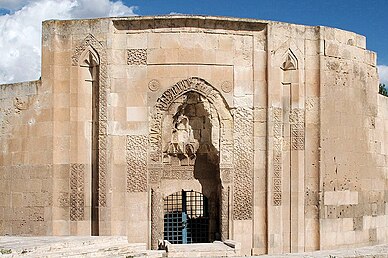 Tomb of Mama Hatun (front gate) 1190-1200 CE.jpg