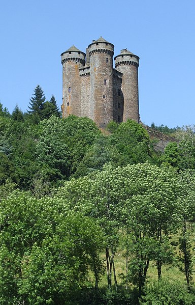 File:Tournemire - Chateau d'Anjony 3.jpg