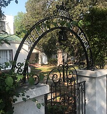 ISS's Twelve Oaks Lodge, Glendale, California Twelve Oaks Lodge Original Entrance.jpg