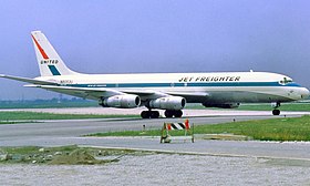 N8053U, l'appareil impliqué dans l'accident, ici à l'aéroport international O'Hare de Chicago en mai 1964.