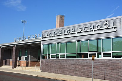 How to get to Upper Moreland High School with public transit - About the place