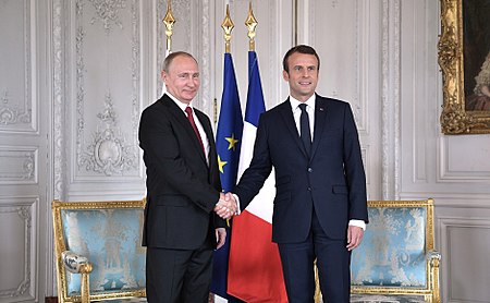 Tập_tin:Vladimir_Putin_and_Emmanuel_Macron_(2017-05-29)_04.jpg