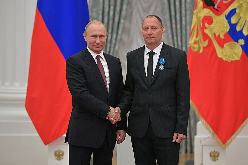 File:Vladimir Putin at award ceremonies 2018-06-27 (7).jpg