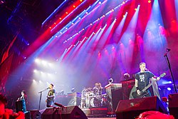 Volbeat na Rock am Ring v Mendigu v roku 2016. Zľava: Rob Caggiano, Michael Poulsen, Jon Larsen (bicie) a Kaspar Boye Larsen.