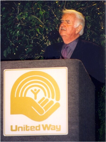 Bob Keeshan speaking for United Way at Bok Tower Gardens in Lake Wales, Florida, in April 1999