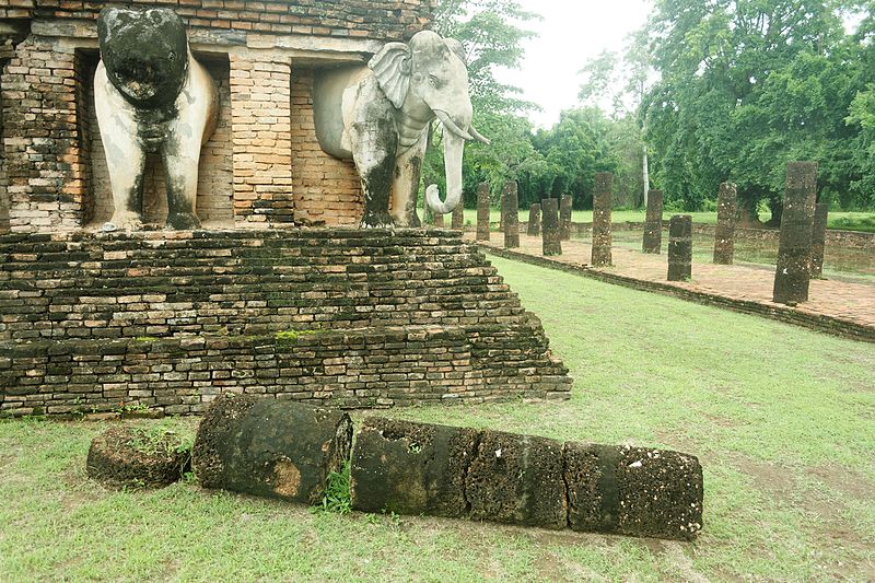 File:Wat Chang Lom 3.jpg