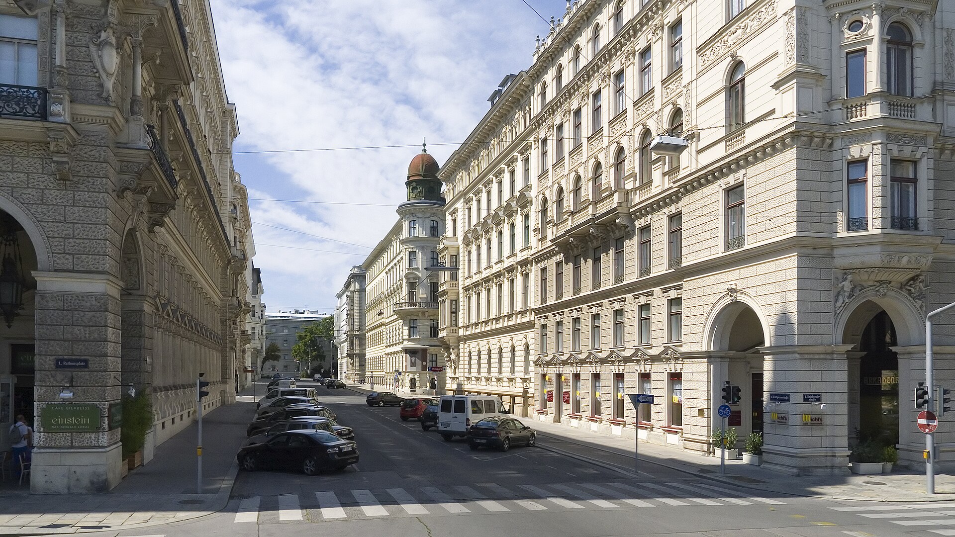 Г вн. Улица названная в честь Ратценхофера в Вене. Landesgerichtstrasse. Ebendorferstrasse 4.