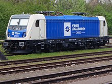 Bombardier TRAXX F140 AC3 locomotive of Wiener Lokalbahnen Cargo in the older livery (Speyer, 2018) Wiener Lokalbahnen 187322.jpg