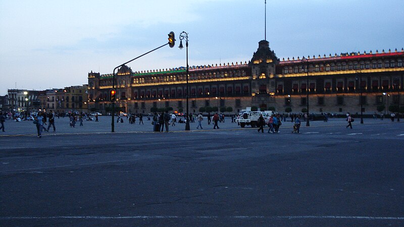 File:Zocalo de México.JPG