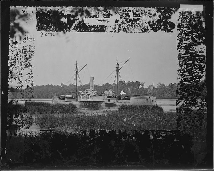 File:"Mendota" (Gunboat) on James River - NARA - 529071.jpg
