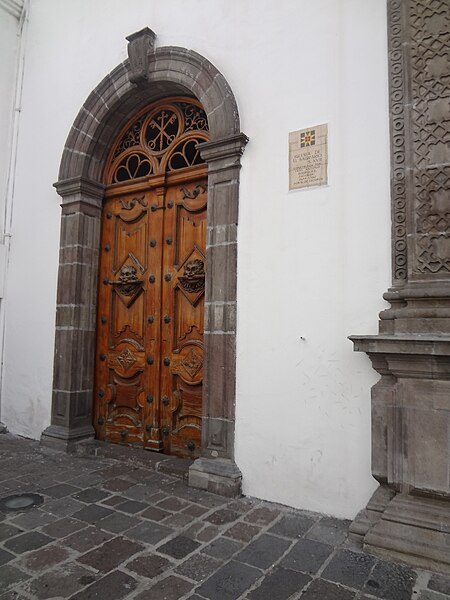 File:(Iglesia de El Sagrario, Quito) pic 3.JPG