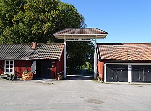 Portiken till ladugården