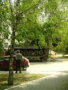 ІМР-2 біля міськради Краматорська, захоплений бойовиками. 15 травня 2014