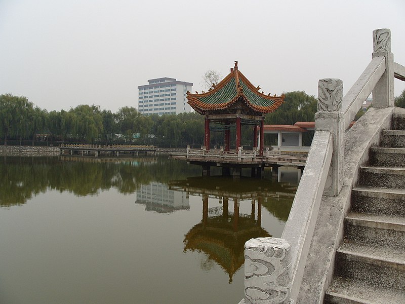 File:南阳油田翠湖公园 - panoramio - manoen.jpg