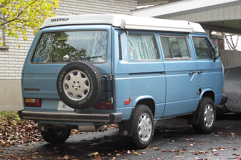 File:1984 Volkswagen Vanagon Westfalia, Rear Right, 10-21-2020.jpg