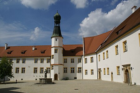 2010.08.22.141203 Innenhof Burg Sulzbach Rosenberg