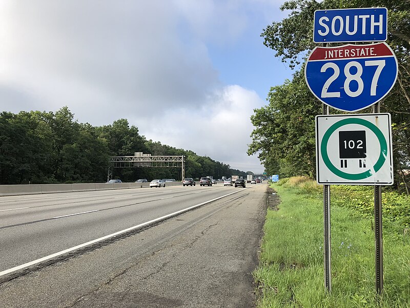 File:2018-07-28 08 51 00 View south along Interstate 287 between Exit 40 and Exit 39 in Hanover Township, Morris County, New Jersey.jpg