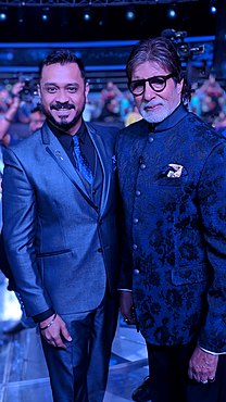 With Amitabh Bachchan after hosting the launch of Kaun Banega Crorepati - 2018 Anuj Gurwara Amitabh Bachchan.jpg