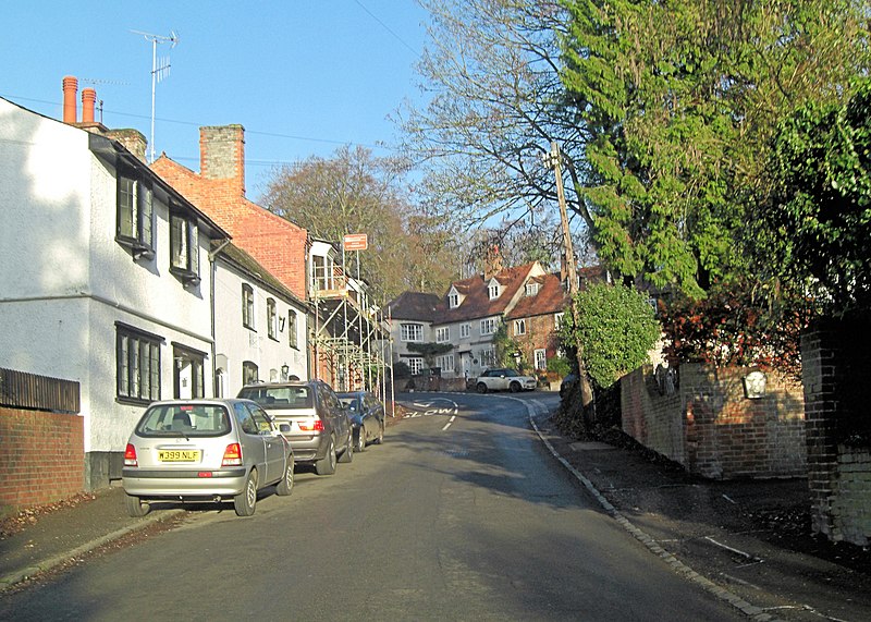 File:B471 junction with Hardwick Road - geograph.org.uk - 2716629.jpg