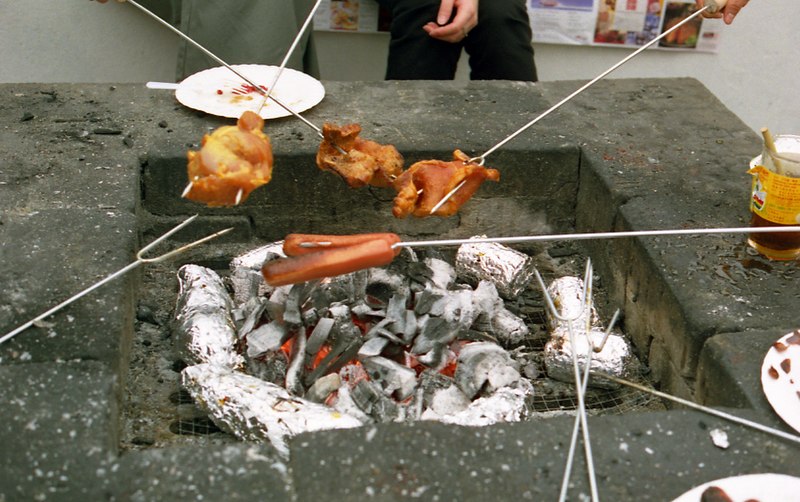 File:BBQ on Lamma island 南丫島 (6215080996).jpg