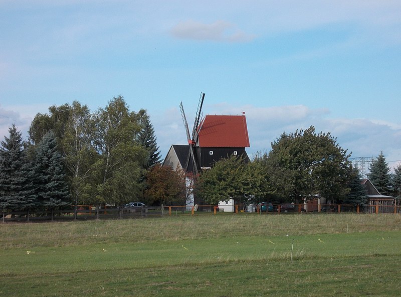 File:BallendorfWindmühle.JPG