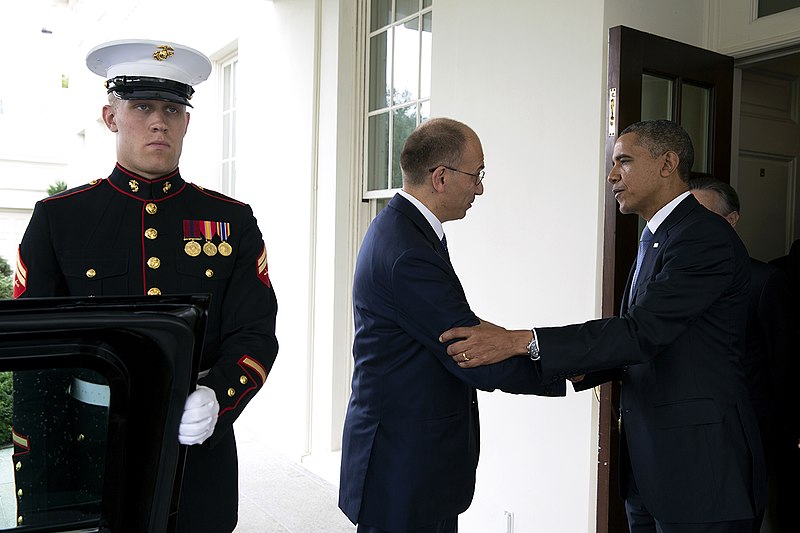 File:Barack Obama bids farewell to Prime Minister Enrico Letta of Italy outside the West Wing of the White House (12241356493).jpg