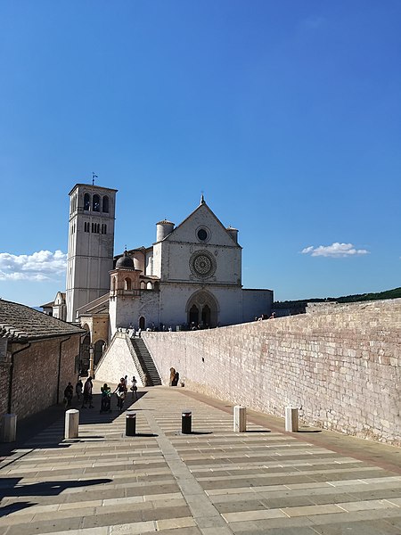 File:Basilica di San Francesco d'Assisi.jpg