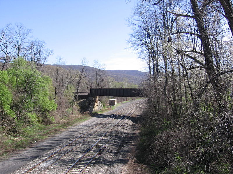 File:Beacon Secondary bridge over Hudson Line 126.JPG