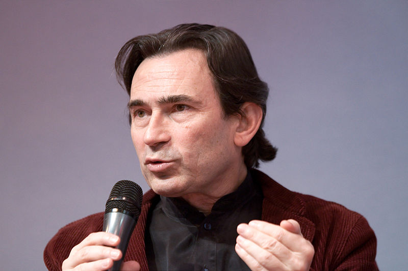 File:Benoit Peeters 20100329 Salon du livre de Paris 3.jpg