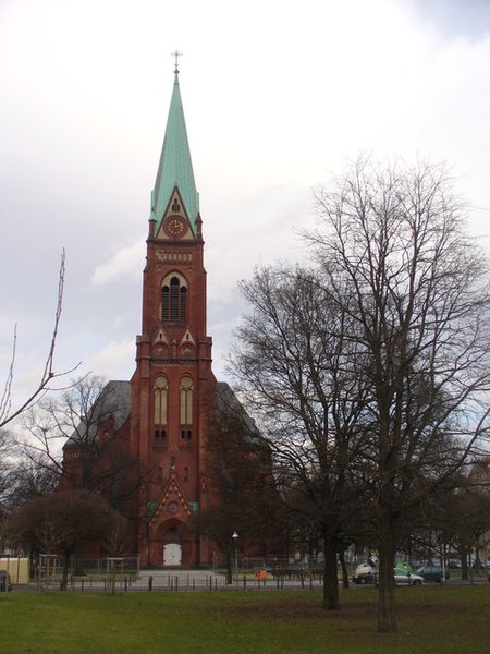 File:Berlin-Wedding - Neue Nazarethkirche - geo.hlipp.de - 32552.jpg