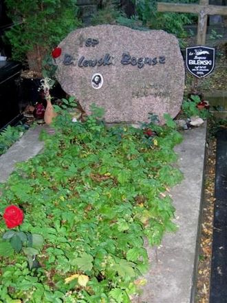 Grave of Bogusz Bilewski at the Powazki Cemetery Bogusz Bilewski monument.JPG