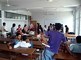 Alumnado en un aula