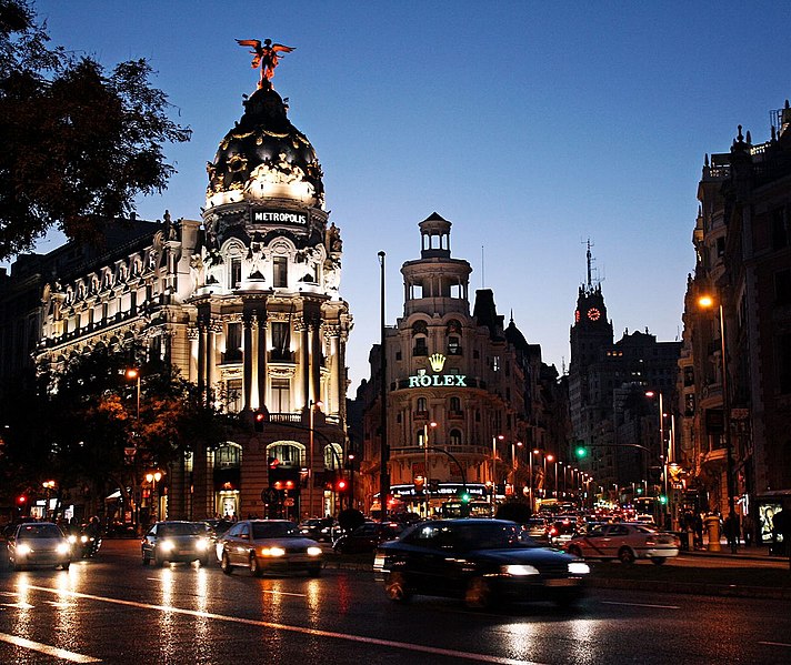 File:Calle de Alcalá (Madrid) 33.jpg