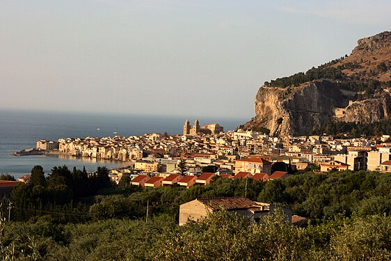 Blick auf Cefalu