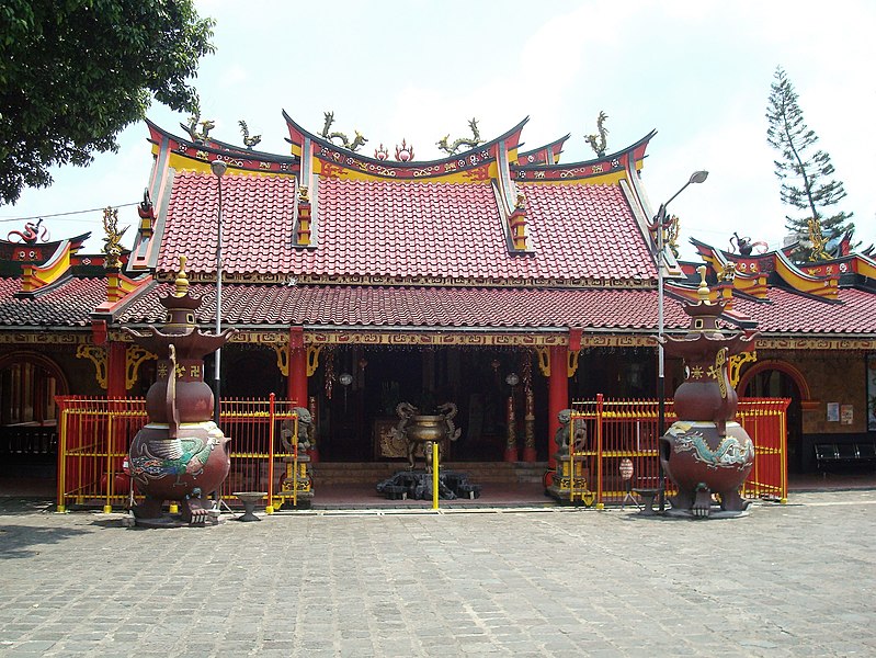 File:Chinese Temple Java 427.jpg