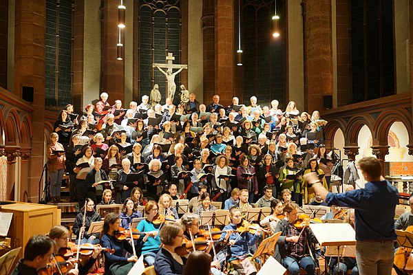 Dress rehearsal for Stabat Mater in St. Bonifatius, Wiesbaden, on 25 October 2019, with Mary standing under the Cross in the background