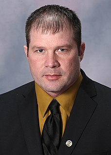 <span class="mw-page-title-main">Chris Brown (American football coach)</span> American football player and coach (born 1974)