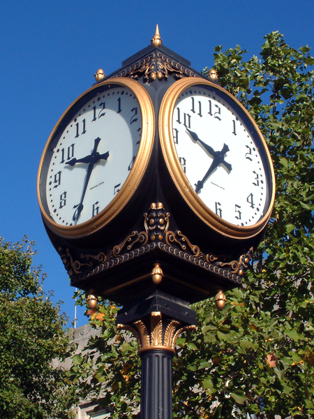 File:Covington clock.png