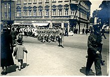 Song festival in Kaunas in 1937 Dainu svente 1937 eisena Kaunas.jpg