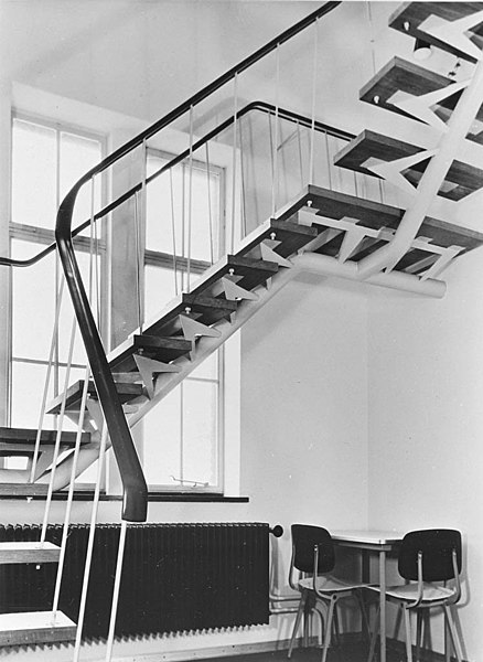 File:De verbouwde hal in het hoofdgebouw TH Delft, 1956.jpg