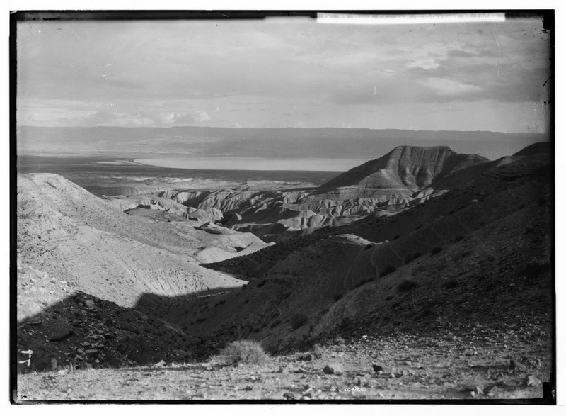 File:Dead Sea and wilderness of Judea. (Moab mountains in the background) LOC matpc.05915.tif