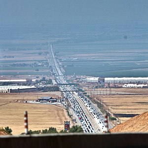 Detail of CA-99 viewed from I-5 northbound near the Tejon Pass in Lebec, California.JPG