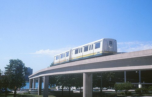 Detroit People Mover cars in original livery, 2003