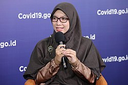 Dewi Nur Aisyah 2.jpg